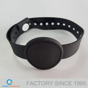 Wristbands Chất Liệu PVC Mềm Gắn Chip RFID Chuyên Nghiệp